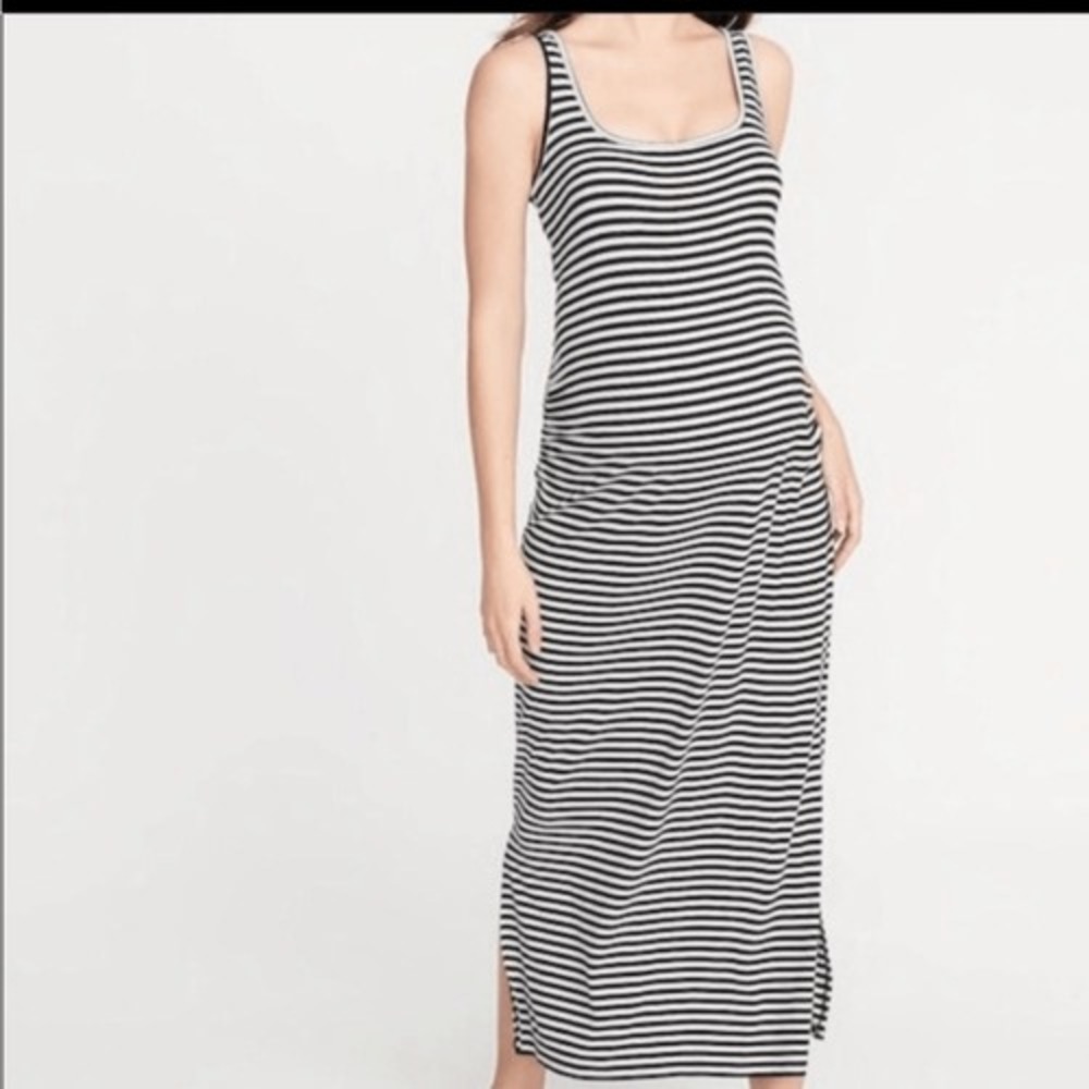 Old Navy maternity white and black stripes maxi size dress‎